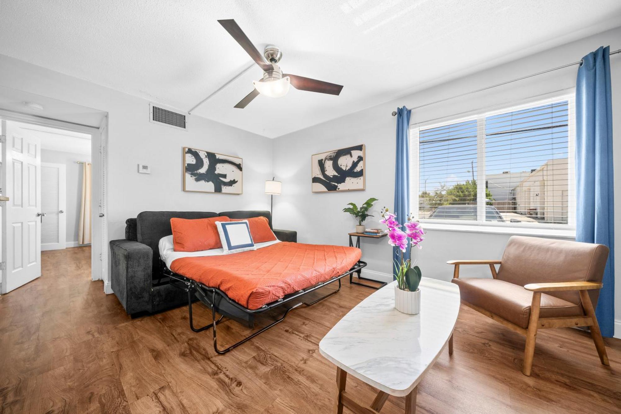 The Victor Apartments By Lowkl Fort Lauderdale Room photo