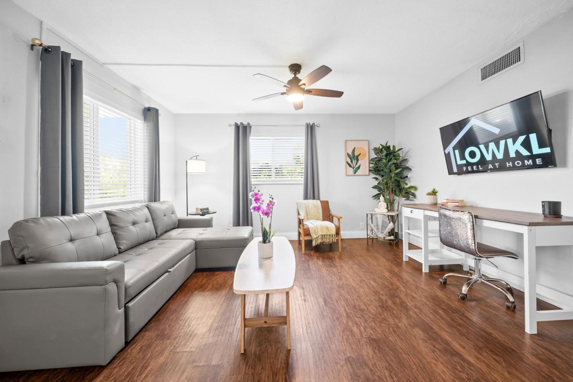 The Victor Apartments By Lowkl Fort Lauderdale Room photo